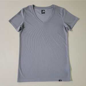 North Face Women's Gray Ribbed V-neck Short Sleeve T-shirt